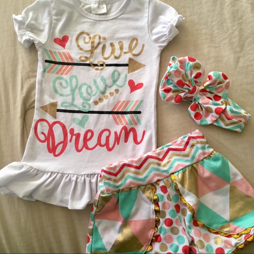 Live Love Dream boutique outfit, EUC